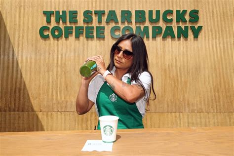 Starbucks Announces Dress Code Change - Newsweek