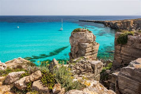 Cala Rossa A Favignana Foto Come Arrivare E Hotel Nei Dintorni