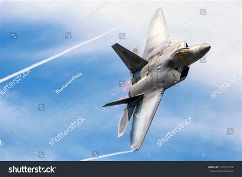 817 F 22 Raptor Air Show Images, Stock Photos & Vectors | Shutterstock