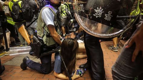 Hong Kong Manifestantes Impulsan Boicot Contra Banco Chino Con Un