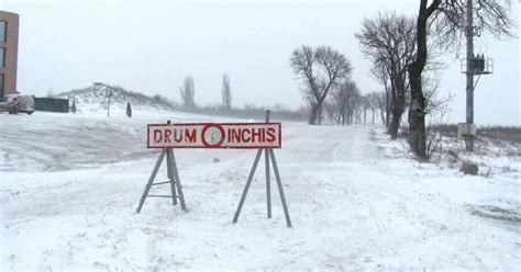 Ciclonul polar a lovit România ninge abundent în Moldova Drumuri