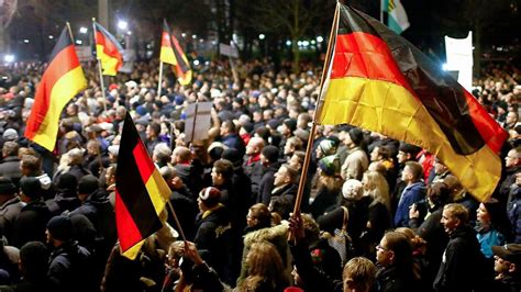 Proteste Wie Pegida Im Digitalen Zeitalter Wutb Rger Auf Der