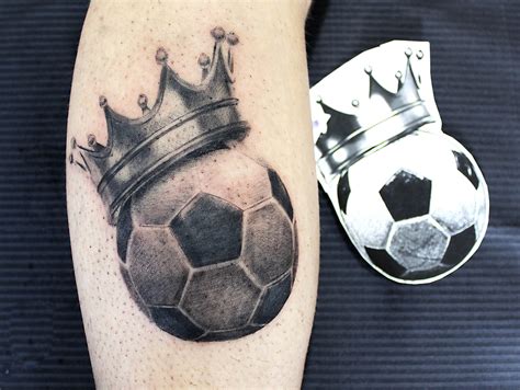 Crown And Soccer Ball Tattoo Balones De Futbol Dibujo Tatuaje Balon