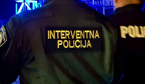 Policija Verbalno I Tjelesno Se Sukobile Dvije Dame U Po Egi Radio