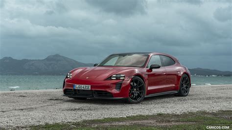 Porsche Taycan GTS Sport Turismo 2022MY Color Carmine Red Front