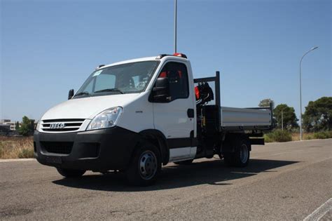 Camion Usato Patente B Con Gru E Ribaltabile Iveco Daily 35C15