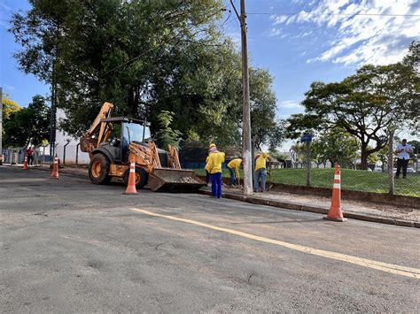 Anuncio Da Nova Subadutora Da Avenida Cillos Foto Leon Bo SECOM