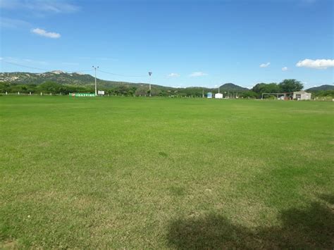 BLOG DO TOSCANO NETO: Gramado do Campo de Futebol do Povoado Juazeiro ...