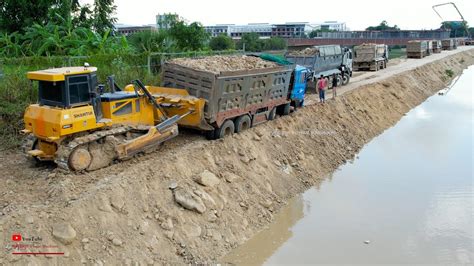 Incredible Safety Success Push Out Huge Dump Trucks Back Stuck Help