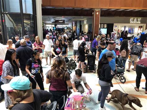 Bark to The 80's at Pearlridge Mall (6-1-2019) | 94.7 KUMU | Hawaii's ...