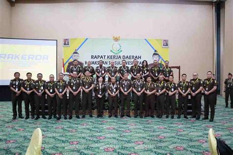 Buka Rakerda Kejaksaan Se Sulut Demikian Penyampaian Kajati Sulut