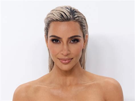 Kim Kardashian Shows Off Her Curves In Skintight Skims Looks Photos