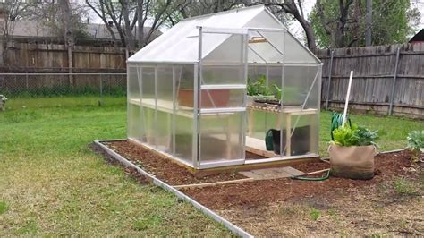 37+ Homemade Greenhouse Shelving Ideas