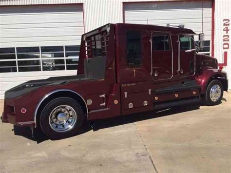 Peterbilt 330 2001 Medium Trucks