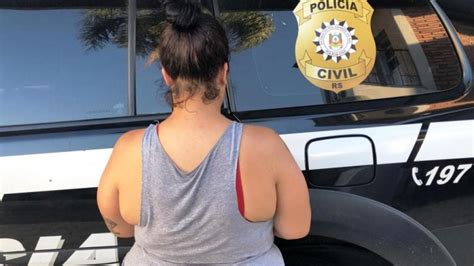 Mulher é Presa Em Flagrante Por Tráfico De Drogas Próximo A Escola No Bairro São José Em Esteio