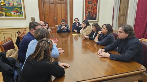 Reggio Calabria L Amministrazione Incontra I Genitori Della Scuola