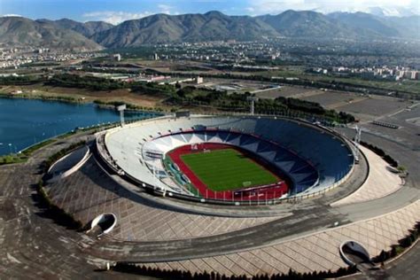 Top 10 Largest Football Stadiums in the World - HubPages