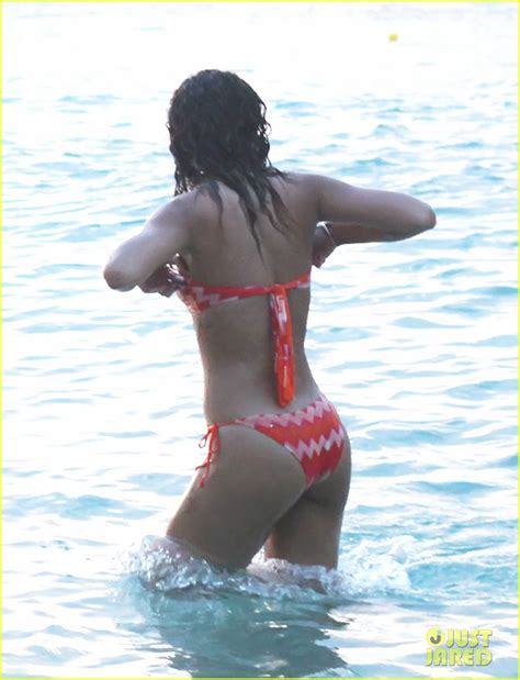 Rihanna Bikini For Christmas Vacation Photo Bikini