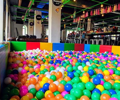 Giant Ball Pit Rental Singapore | Carnivalguru.com.sg | Ball pit, Ball ...