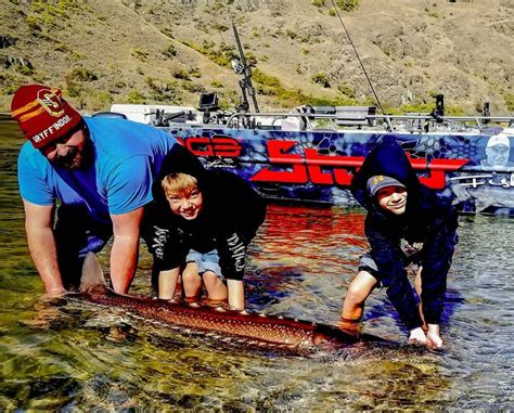 Guided Snake River Fishing Trips Hells Canyon Walleye Fishing