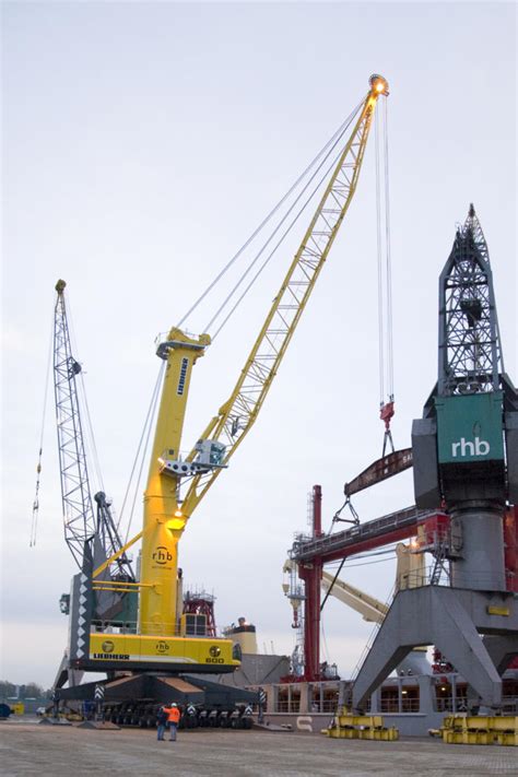 Heavy Lift Cranes 2 x LHM 600 + LHM 550 | RHB Rotterdam