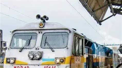 Western Railway To Run Weekly Special Trains Between Mumbai Central