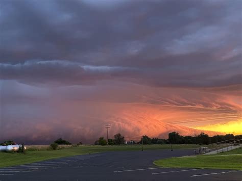 What type of cloud formation is this? Picture taken in SE Missouri : r ...