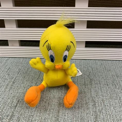 Warner Bros Studio Stores Trembling Tweety Pie Bird Soft Toy