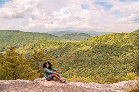 Hiking for Beginners: 8 Must-Know Tips for Your First Hike