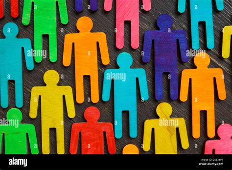 Des Figures De Diff Rentes Couleurs Comme Symbole D Inclusion Et De