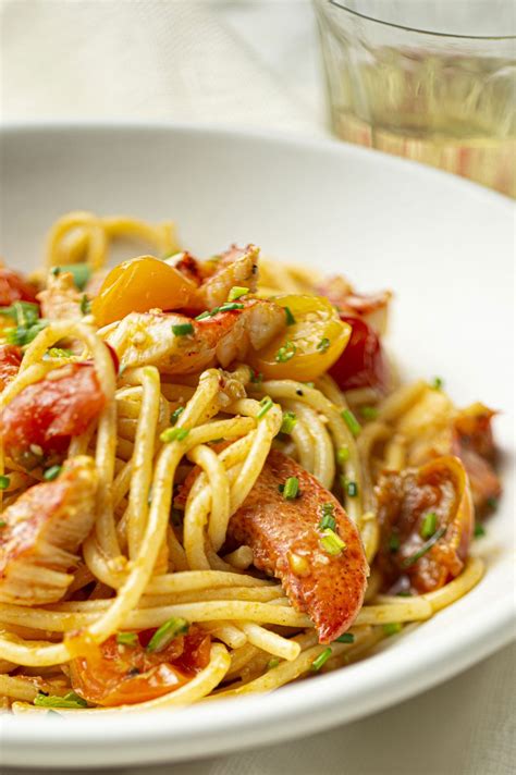 Pâtes au homard et tomates cerises Josée di Stasio