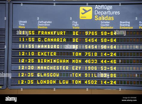 Flight Departure Board High Resolution Stock Photography and Images - Alamy