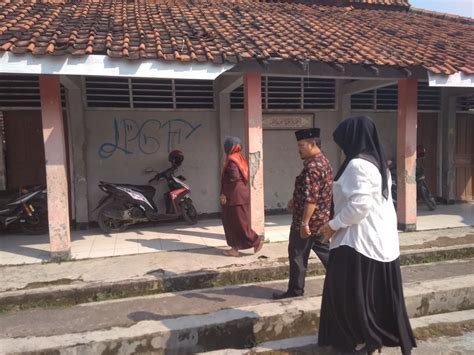 Satu Ruangan Sdn Loji Nyaris Ambruk Jabar News