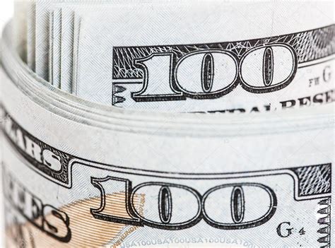 New U.S. 100 dollar bill Stock Photo by ©yashabaker 39553551