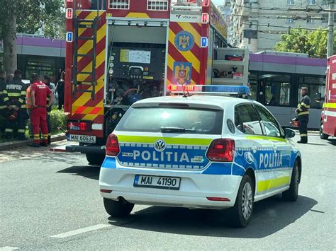 Foto Accident Produs Ntre O Ma In I Un Tramvai N Zona Podului