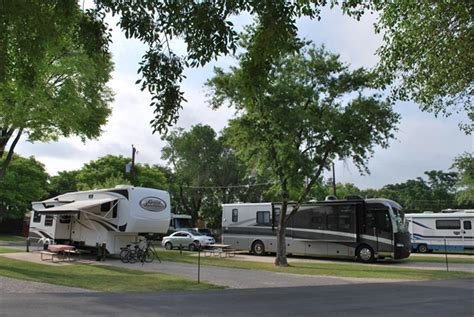 Travelers World Rv Resort San Antonio Tx Gps Campsites Rates