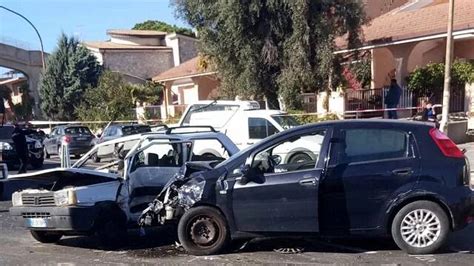 Incidente Stradale In Calabria Muore Enne Due Donne Ferite Nomi