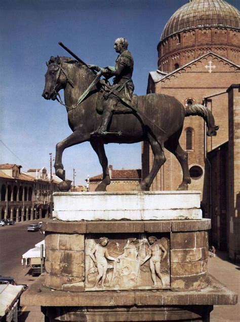 Il Gattamelata è Una Statua Equestre A Tutto Tondo In Bronzo Di