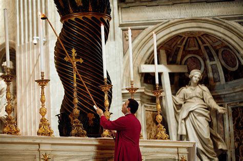 Interior Of Saint Peter’S Basilica, … – License image – 70274468 lookphotos