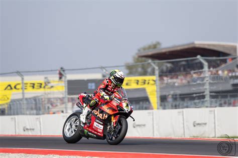 Superbike Bautista Vince In Solitaria Gara Ad Aragon Razgatlioglu