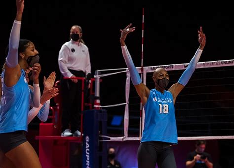 Estados Unidos Deja Mcclendon Encerra Semana Como Mvp Melhor Do Vôlei