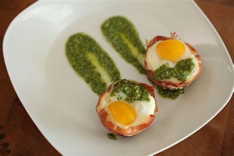 These Baked Egg Cups In Prosciutto Make The Perfect Brunch Dish And