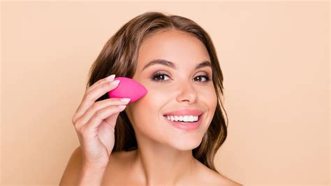 Metode Dan Cara Membersihkan Beauty Blender Yang Efektif Beauty