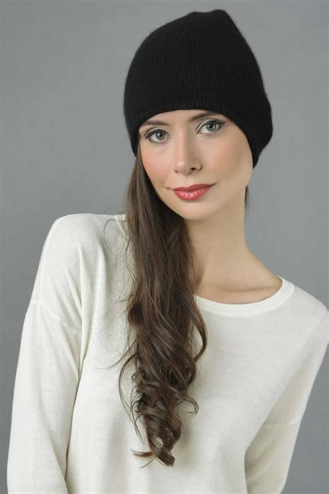 Pure Cashmere Plain Knitted Slouchy Beanie Hat In Black