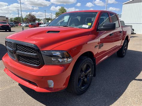 New 2020 Ram 1500 Classic Express Crew Cab Pickup Sub Zero Package In Knight Cdjr 11434