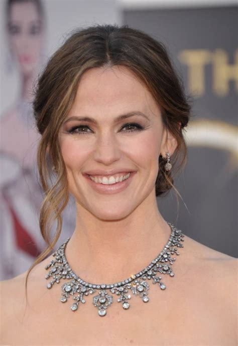 Jennifer Garner celebrity net worth - salary, house, car