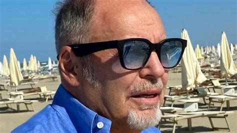 Vasco Rossi Incontra Il Suo Fan Club Al Grand Hotel Tra Applausi E