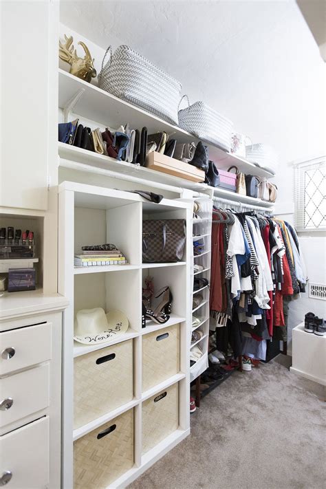 30+ Storage Ideas For Clothes In Small Spaces – HomeDecorish