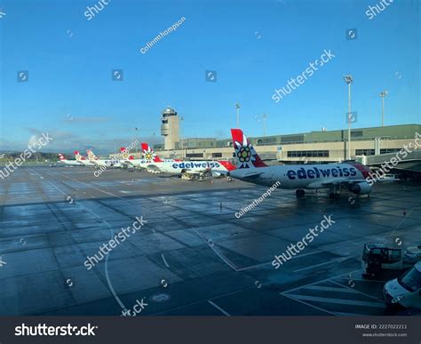 9,073 Zurich International Airport Images, Stock Photos & Vectors ...