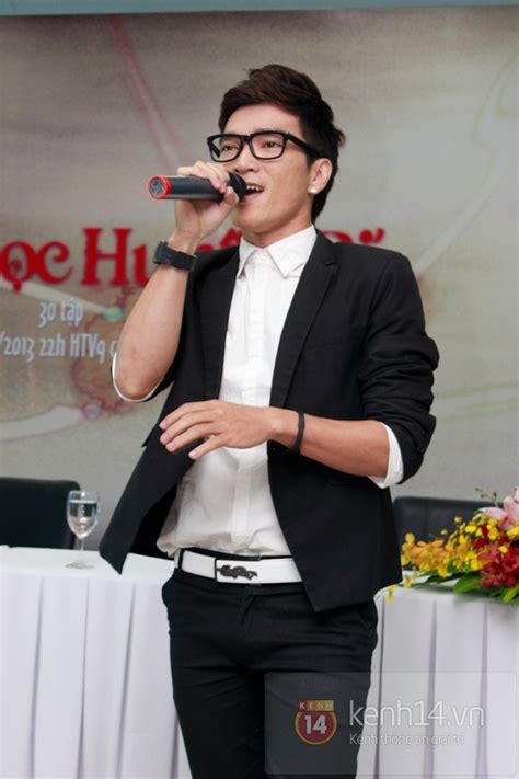 Bồ cũ hot boy nổi loạn thân thiết với Huỳnh Anh